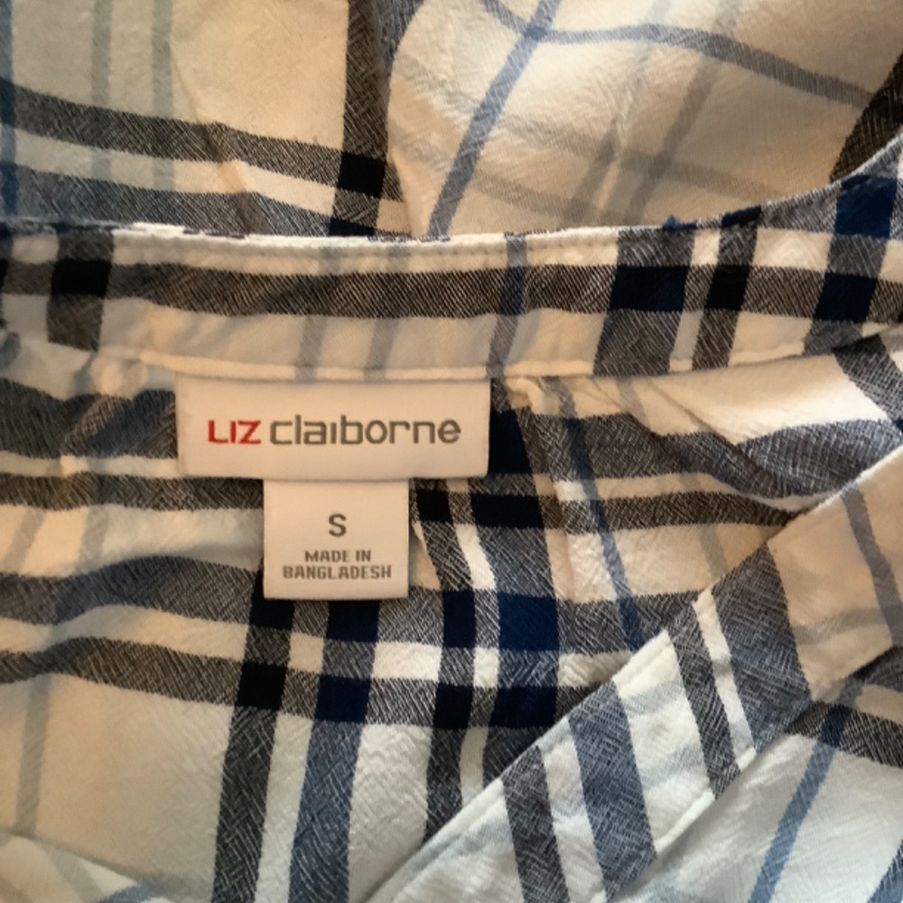 Size Small - Picture 7 of 8